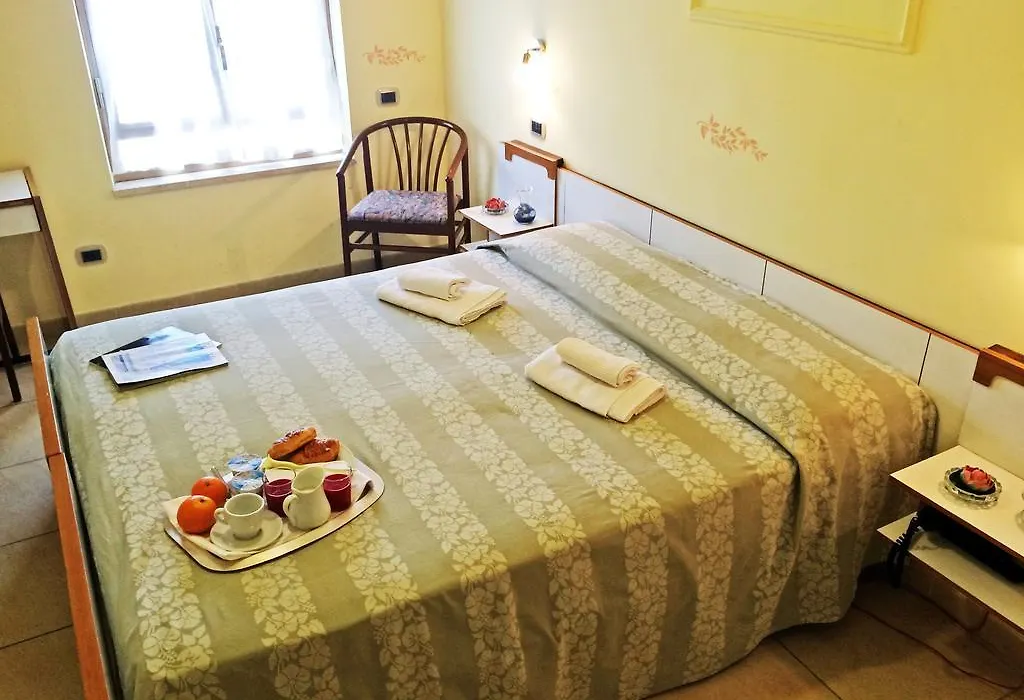 Hotel Villa Laura-1